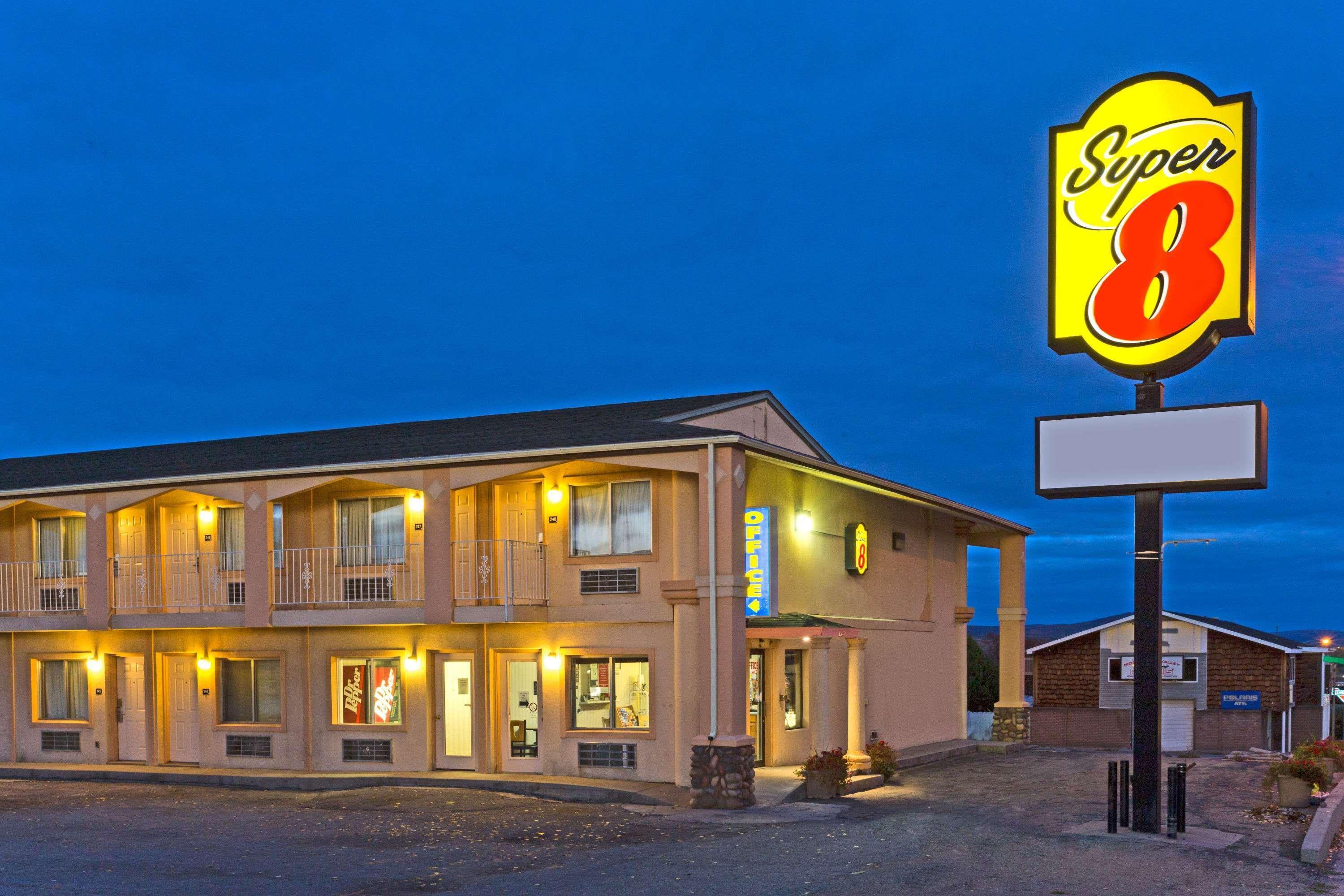 Super 8 By Wyndham Evanston Kültér fotó